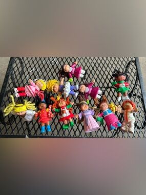 11 vintage 1990s Cabbage Patch small their heads and arms and legs move